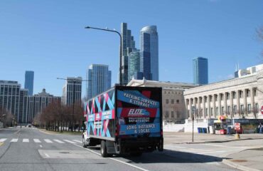 chicago-moving-truck-skyline-elite-moving