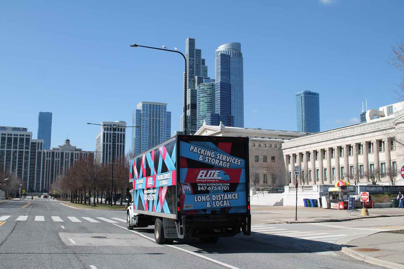 chicago-moving-truck-skyline-elite-moving
